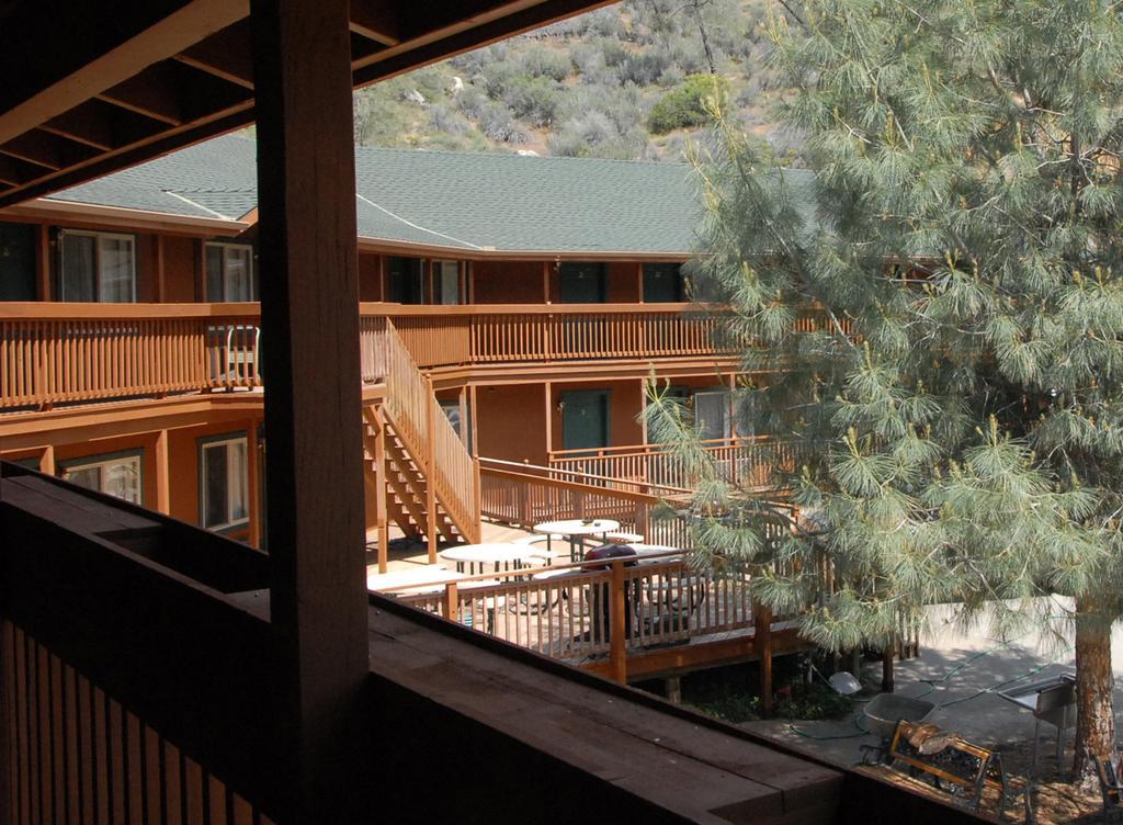 Corral Creek Lodge Кернвилл Номер фото